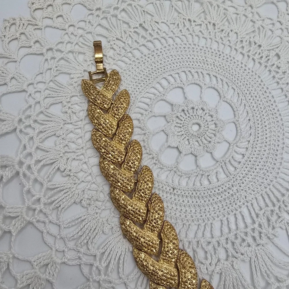 Vintage Link Bracelet Gold Tone Braided Fishtail size 7